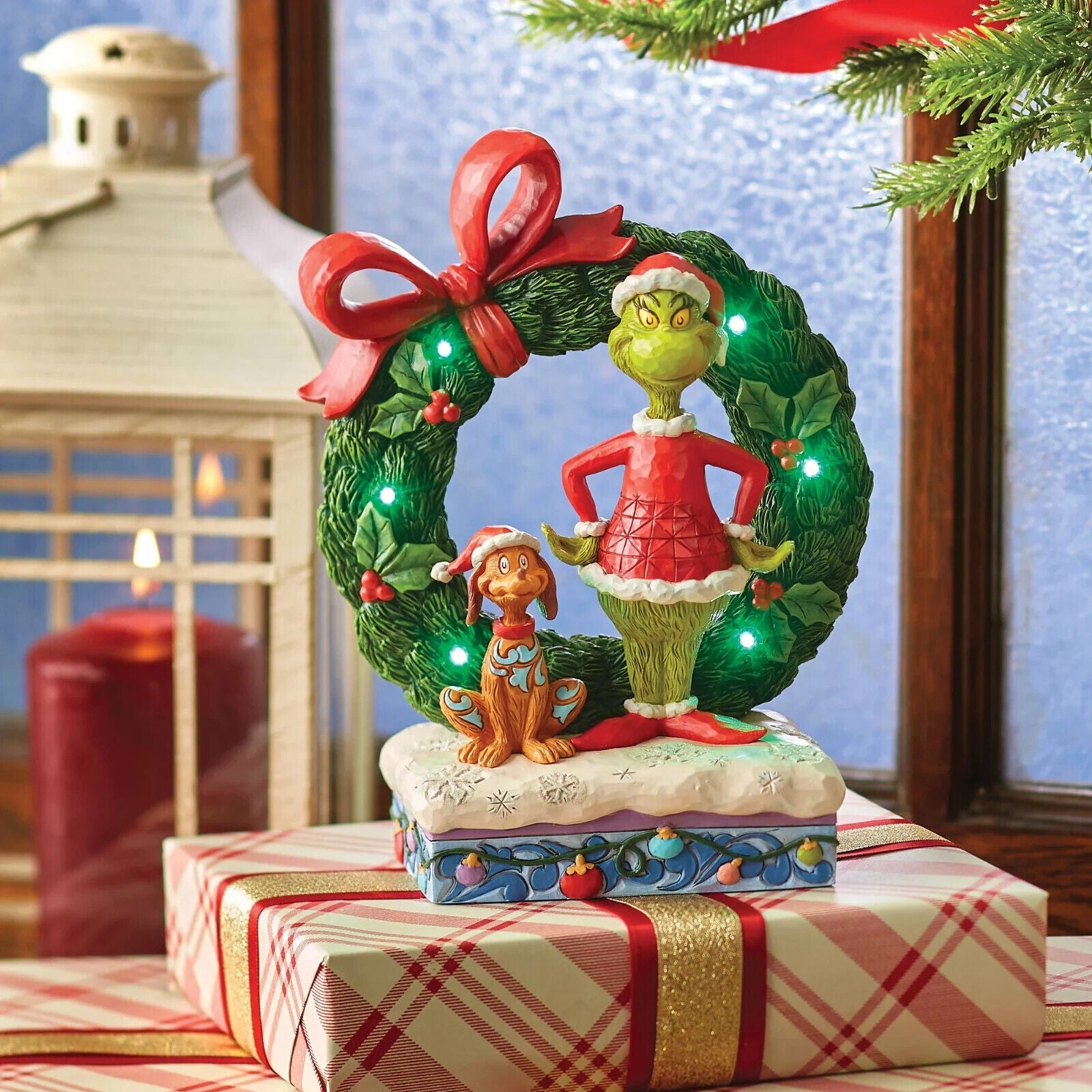 GRINCH & MAX IN WREATH 6015210