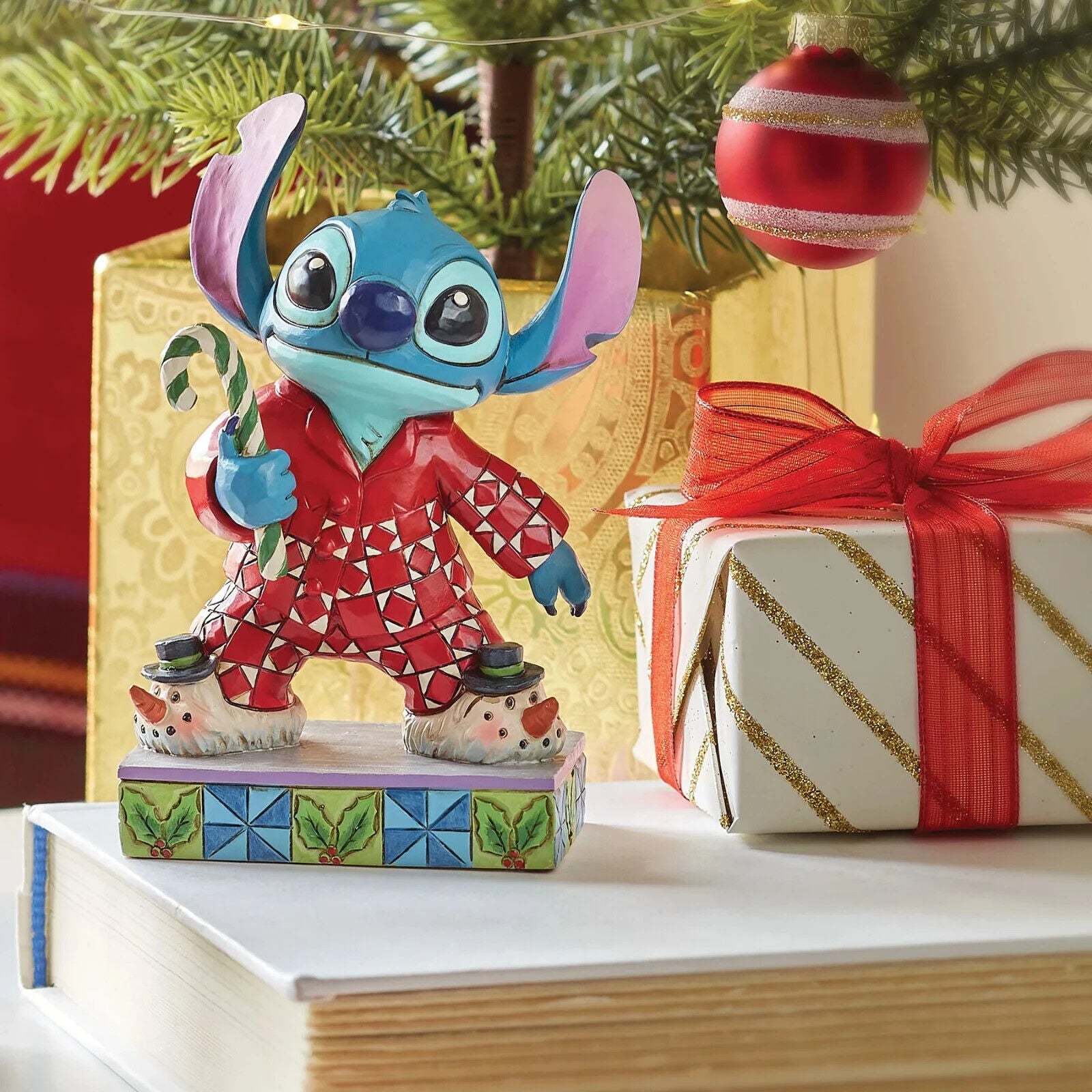 Jim Shore Disney STITCH IN CHRISTMAS PAJAMAS - CHRISTMAS MORNING 6015008 NEW